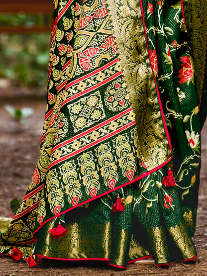 Women's Soft Silk Pink Woven Design Designer Saree With Blouse Piece