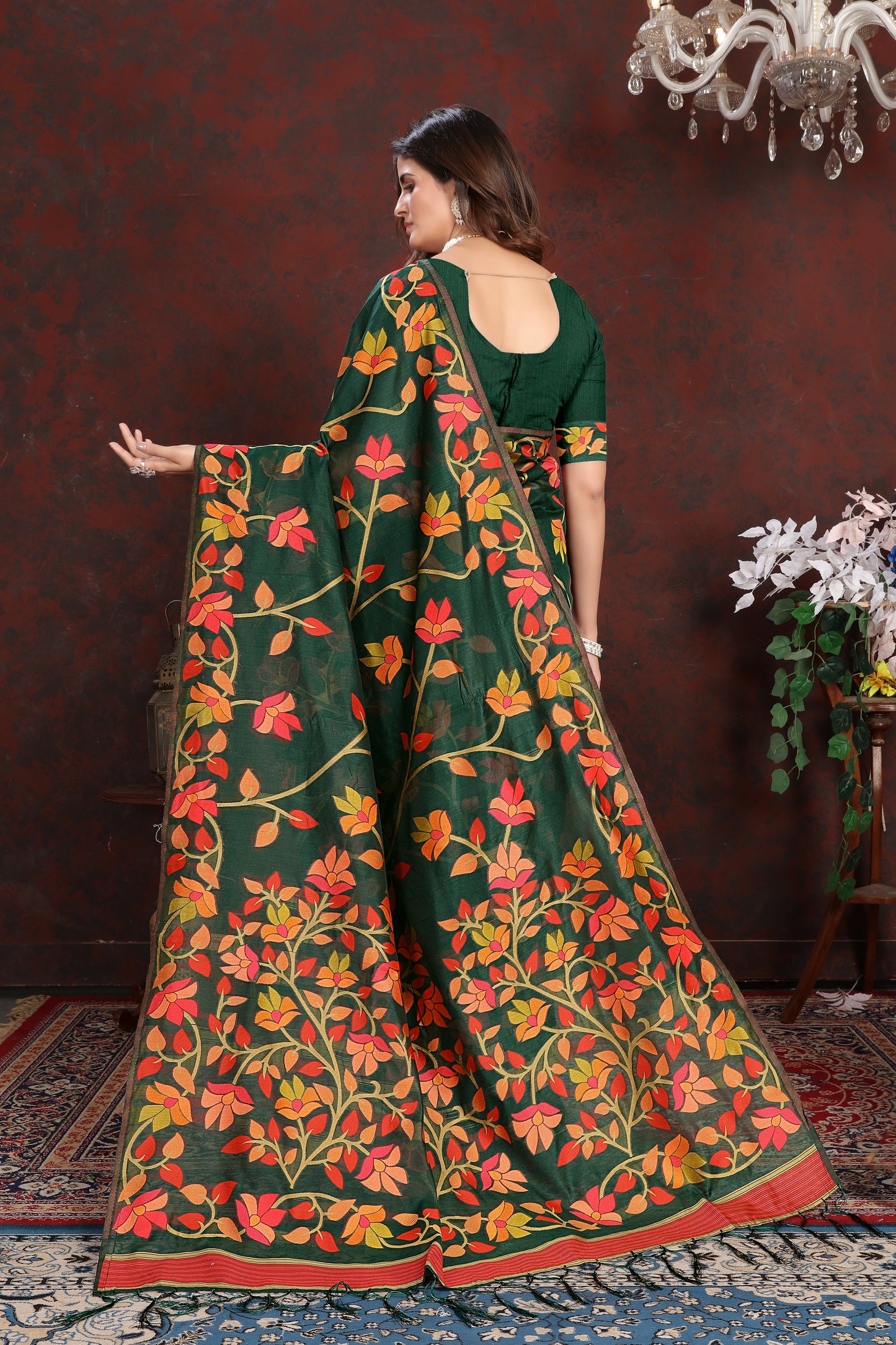 Dhiyona GR Women's Karvaah Cadmium Green Cotton Jamdani Saree