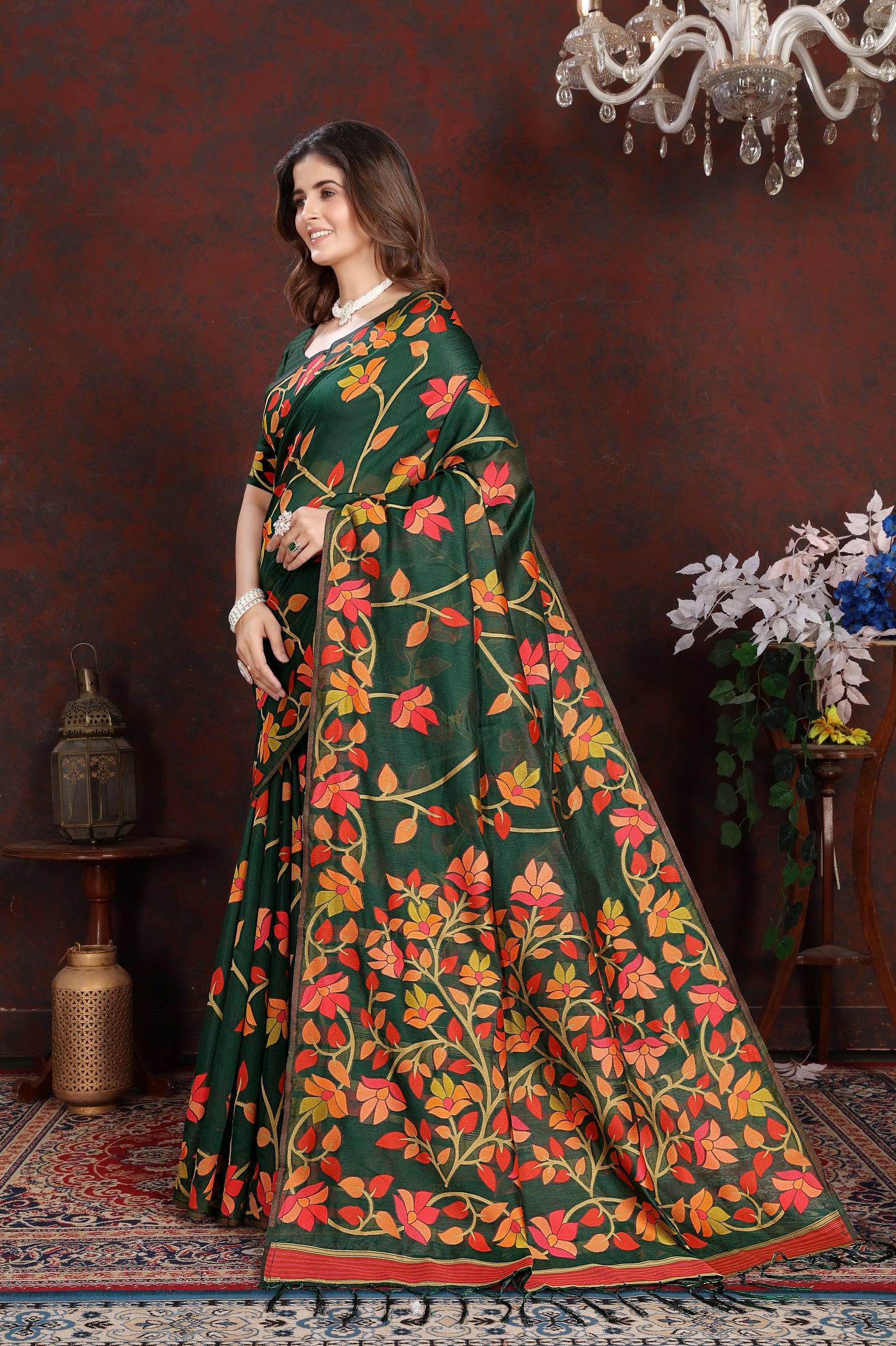 Dhiyona GR Women's Karvaah Cadmium Green Cotton Jamdani Saree