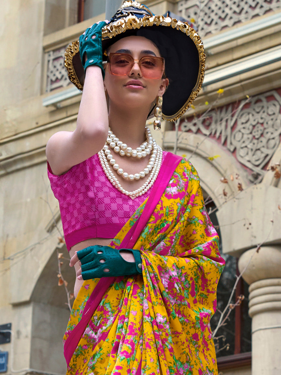 Women's Crepe Pink Printed Designer Saree With Blouse Piece