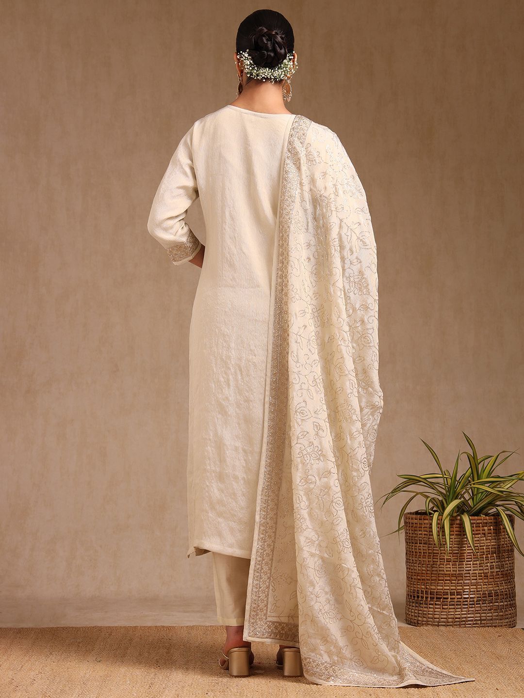 Dhiyona SO Women's Ethnic Motifs Embroidered Notch Neck Sequinned Straight Kurta With Trousers & Dupatta