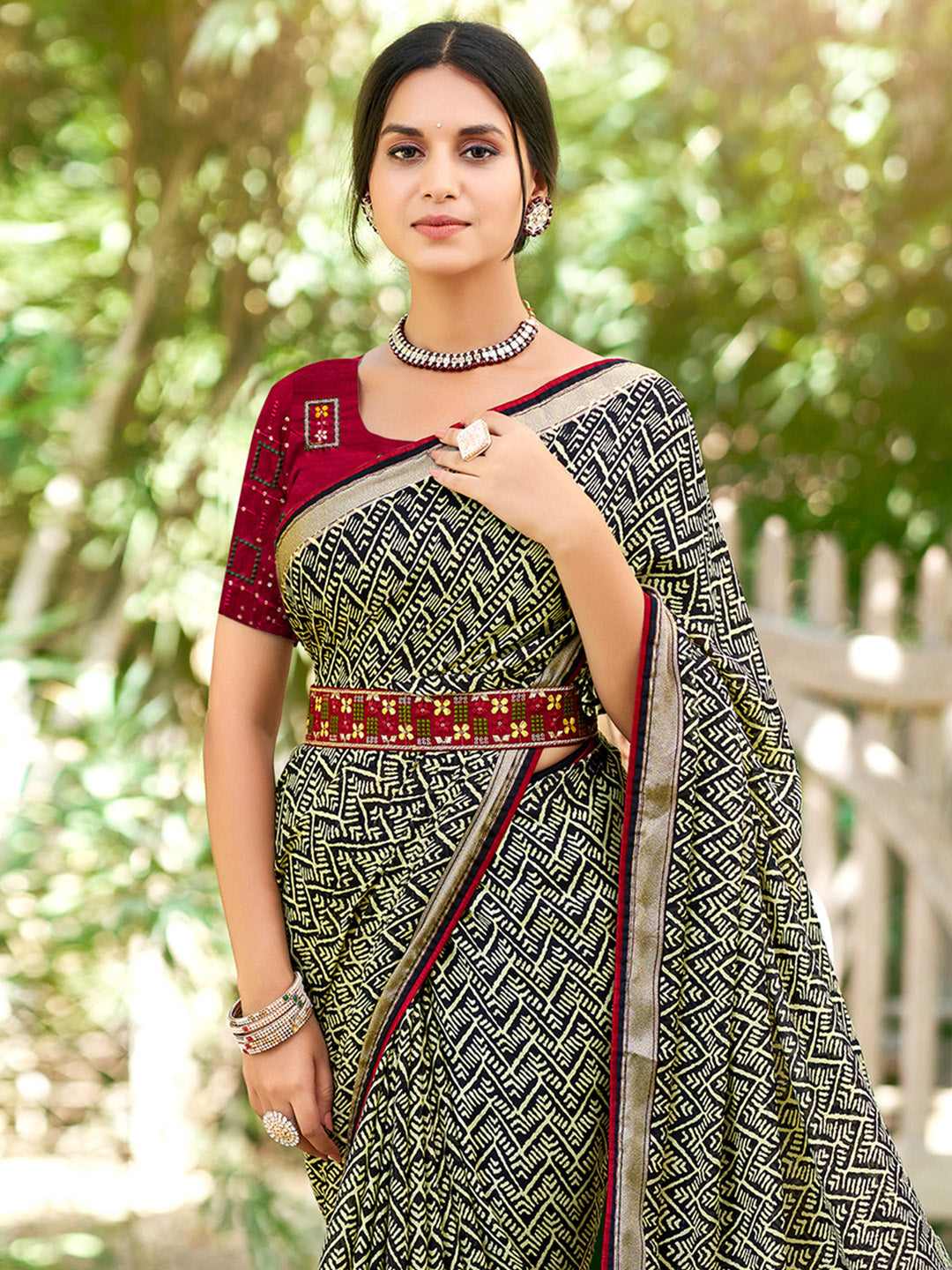 Women's Georgette Maroon Printed Designer Saree With Blouse Piece