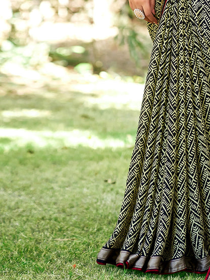 Women's Georgette Maroon Printed Designer Saree With Blouse Piece