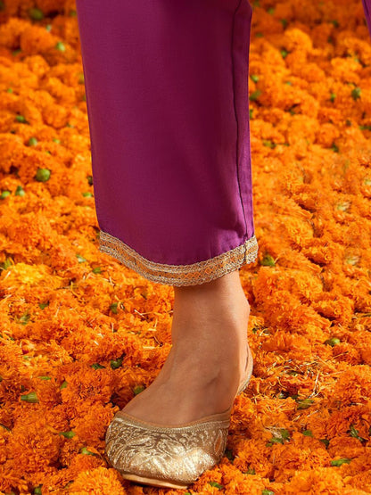 Bandhani Embroidered Sequinned Pure Cotton Straight Kurta With Trousers & Dupatta