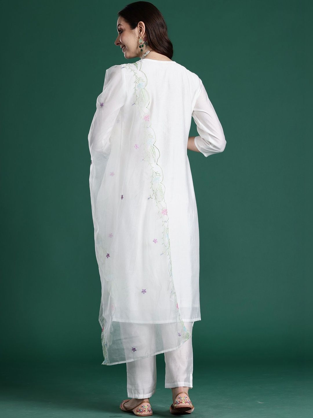 Women Floral Embroidered Regular Thread Work Kurta with Trousers & With Dupatta