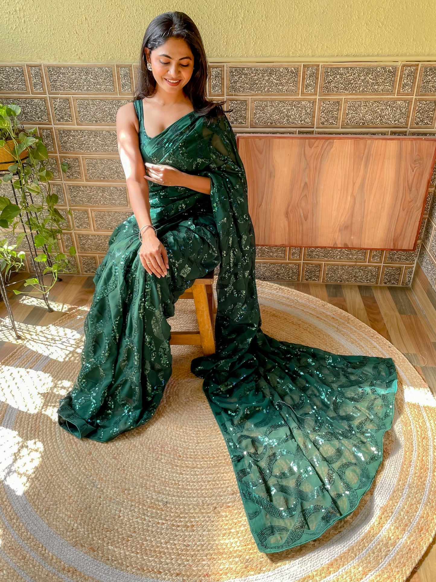 Women's Georgette Green Embellished Designer Saree With Blouse Piece