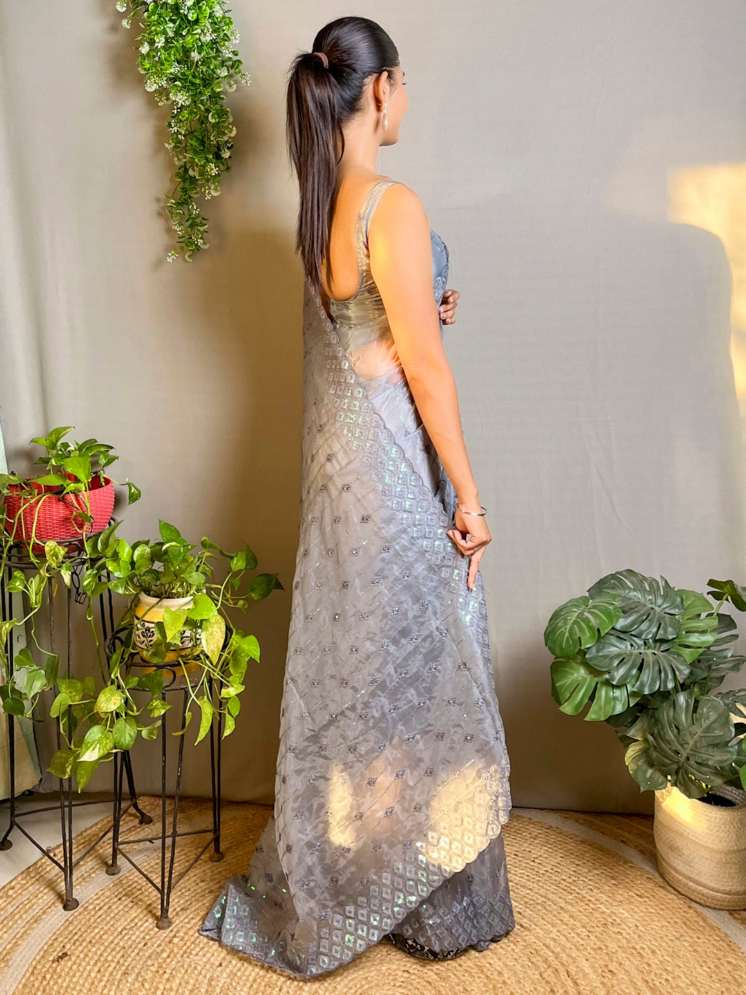 Women's Organza Grey Embellished Designer Saree With Blouse Piece