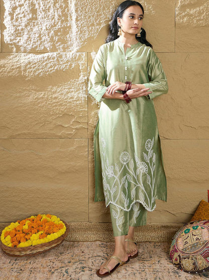 Women Floral Embroidered Regular Thread Work Kurta with Trousers