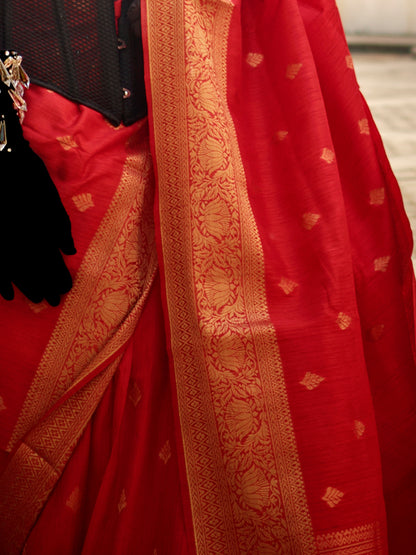 Women's Silk Blend Red Woven Design Designer Saree With Blouse Piece