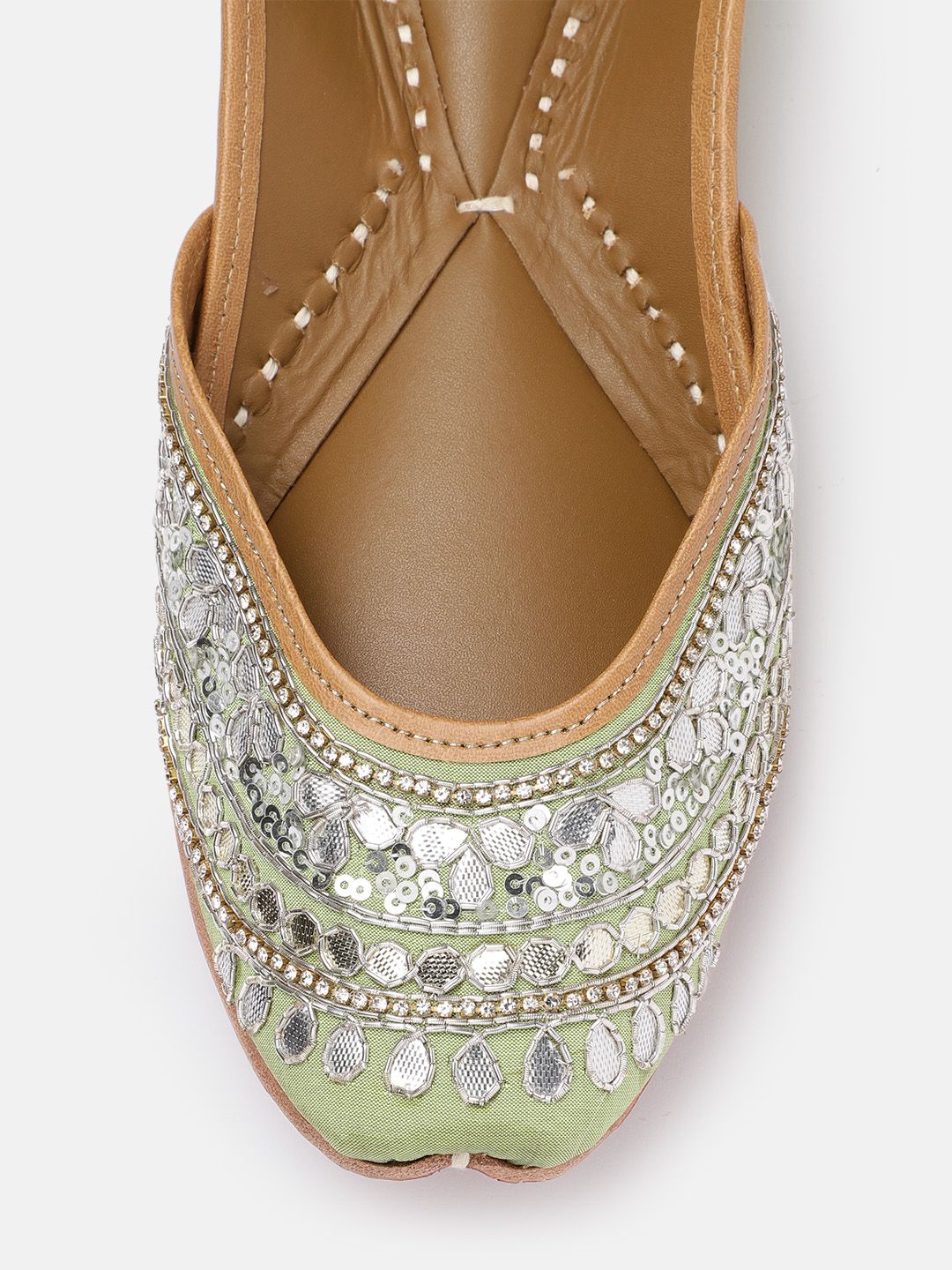 Dhiyona HOP Women Ethnic Embellished Mojaris