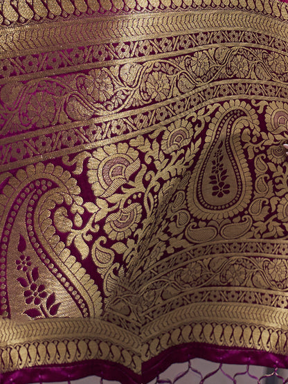 Women's Pure Silk Magenta Woven Design Designer Saree With Blouse Piece