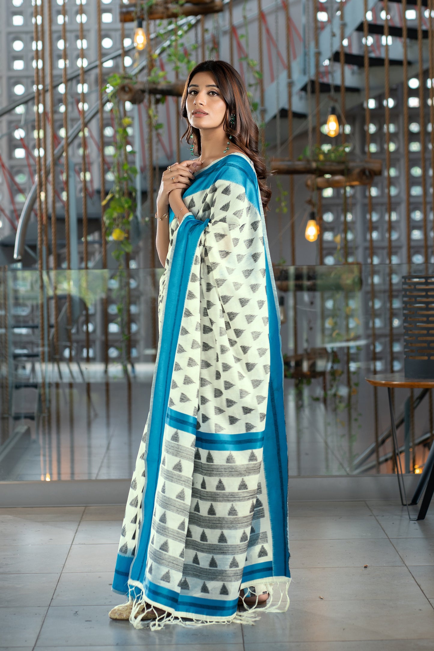Dhiyona GR Women's Kimaya Cyan Blue Soft Cotton Block Woven Design Saree