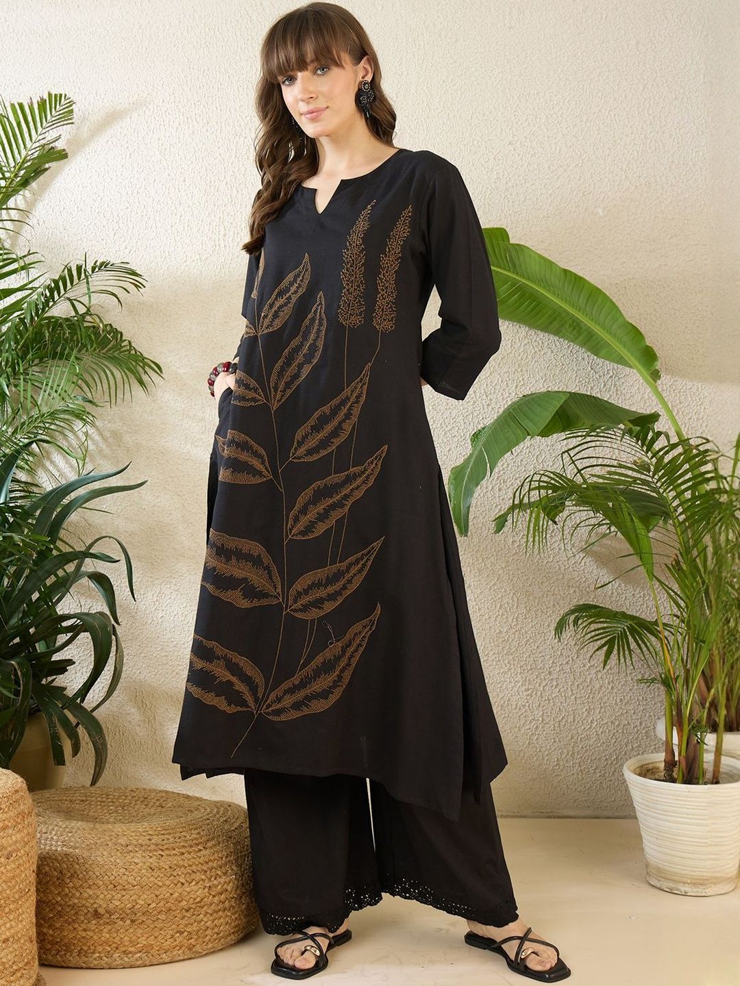 Dhiyona IE Embroidered Round Neck Three-Quarter Sleeves Pure Cotton Tunic And Trousers