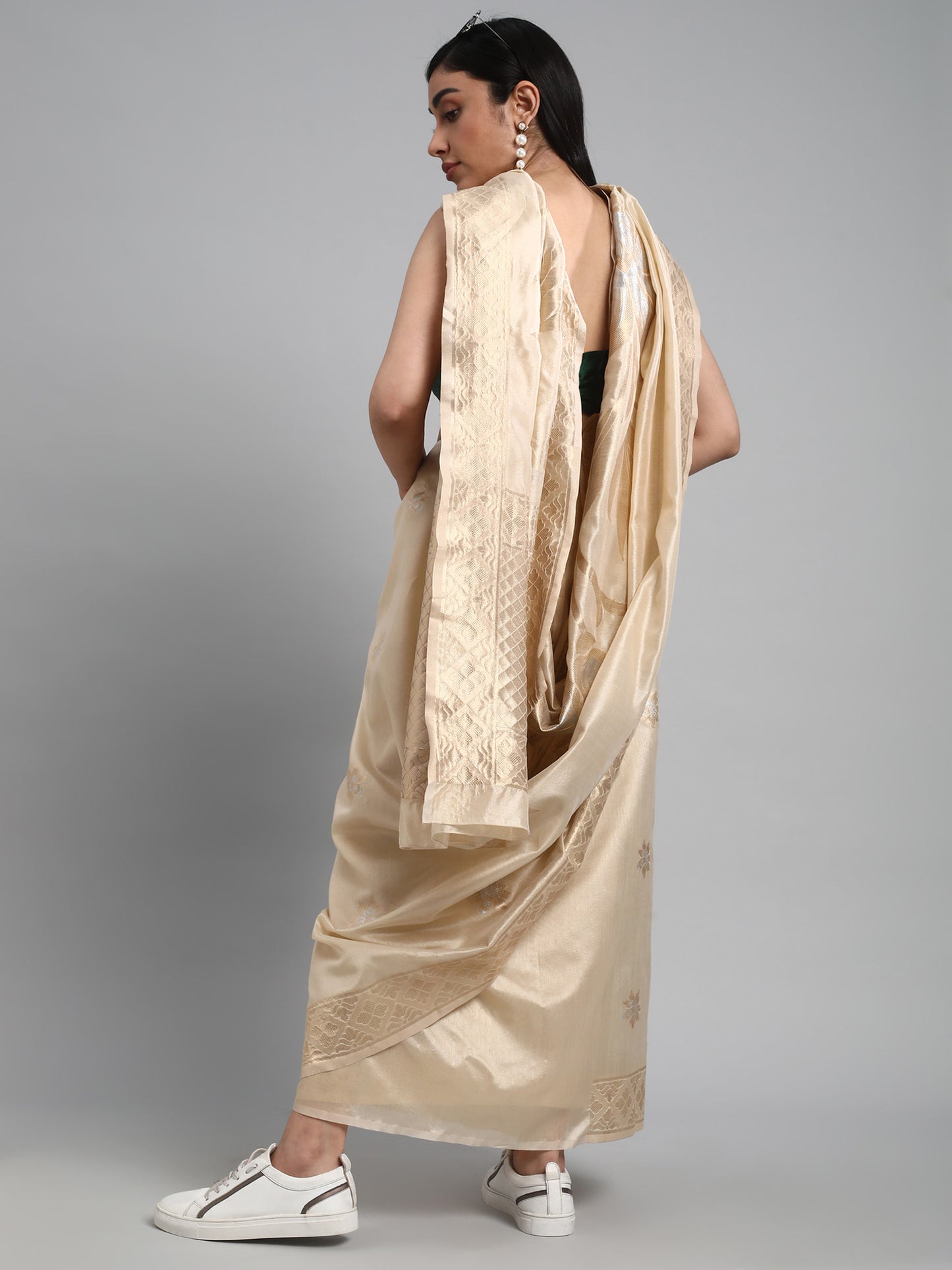 Women's Silk Blend Cream Woven Design Celebrity Saree With Blouse Piece