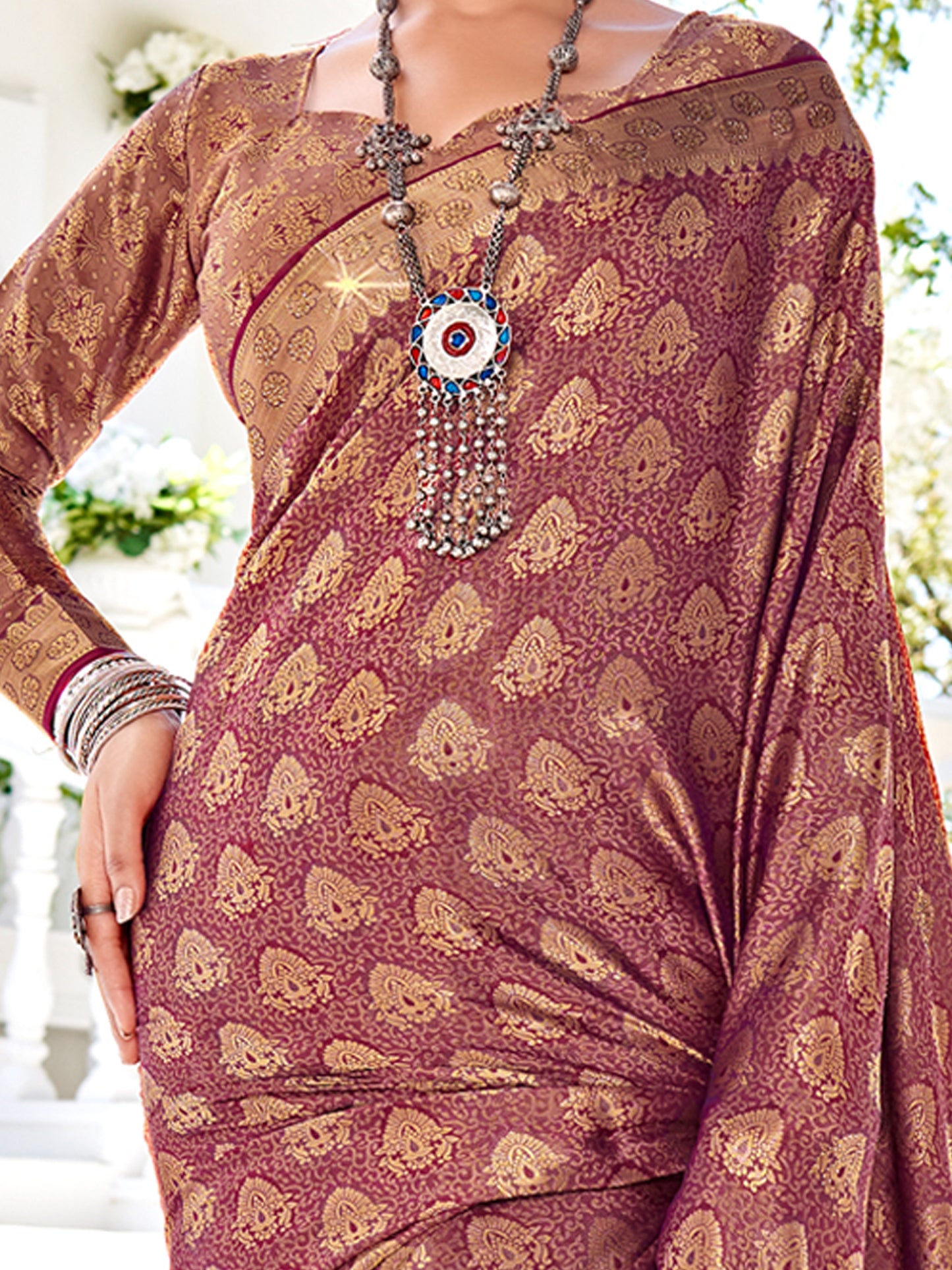 Women's Pure Silk Burgundy Woven Design Designer Saree With Blouse Piece