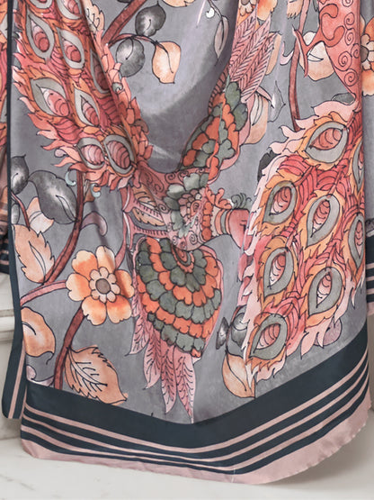 Women's Crepe Peach Digital Print Celebrity Saree With Blouse Piece