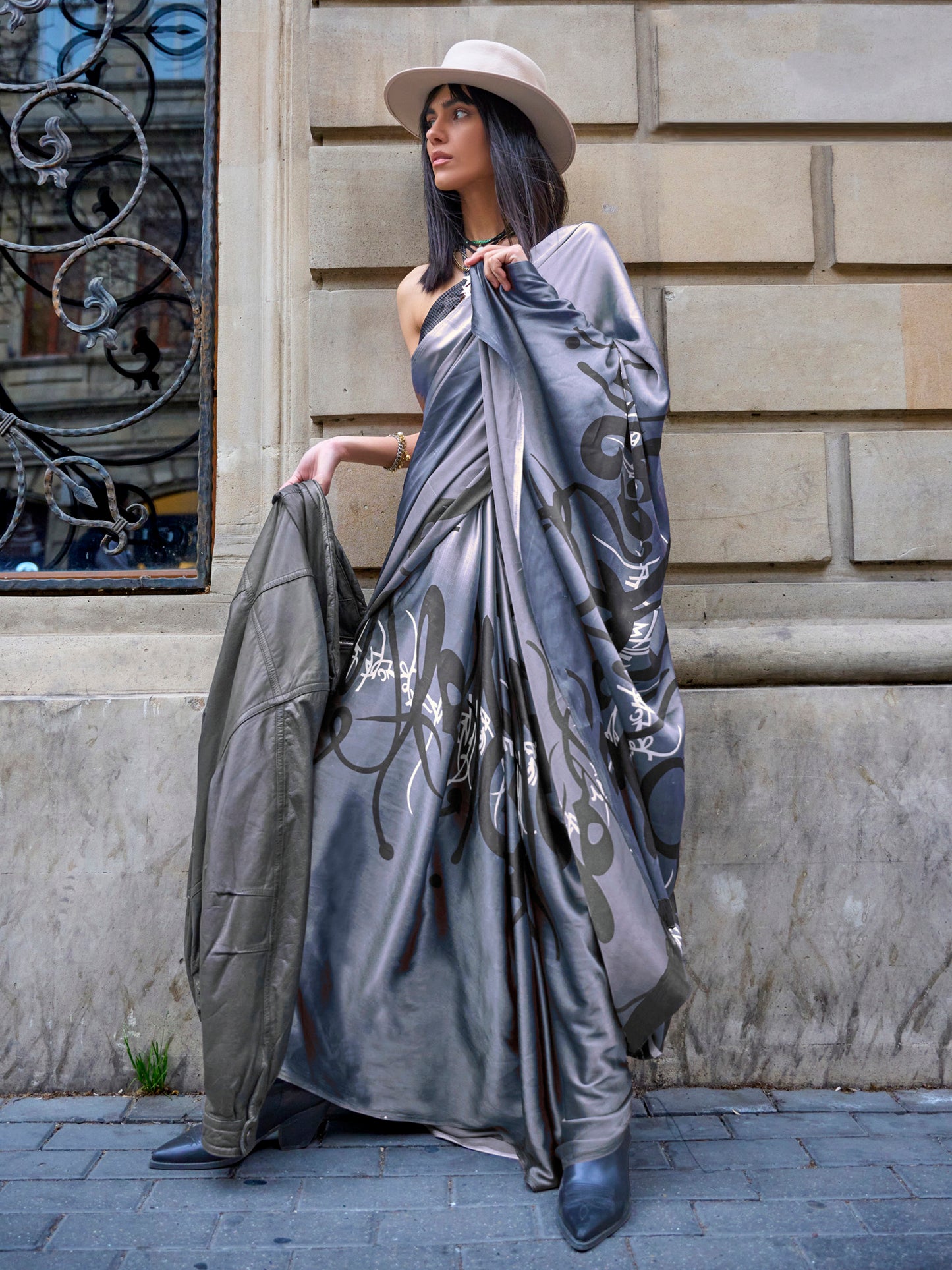 Women's Satin Grey Printed Designer Saree With Blouse Piece