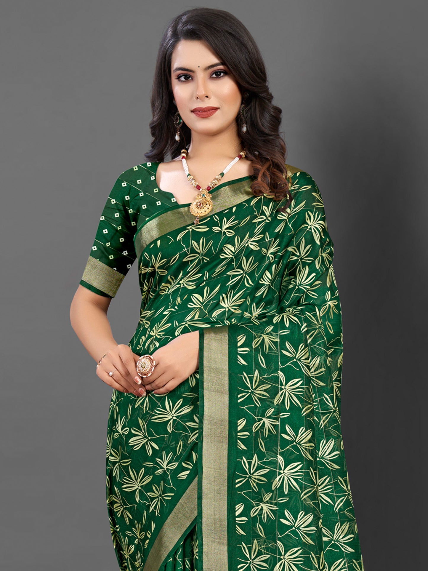 Women's Silk Blend Green Printed Designer Saree With Blouse Piece