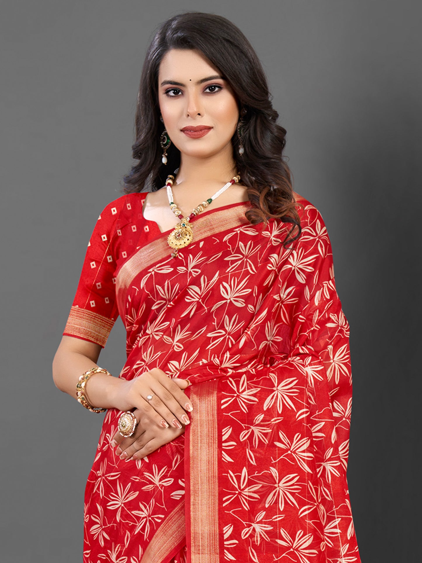 Women's Silk Blend Red Printed Designer Saree With Blouse Piece