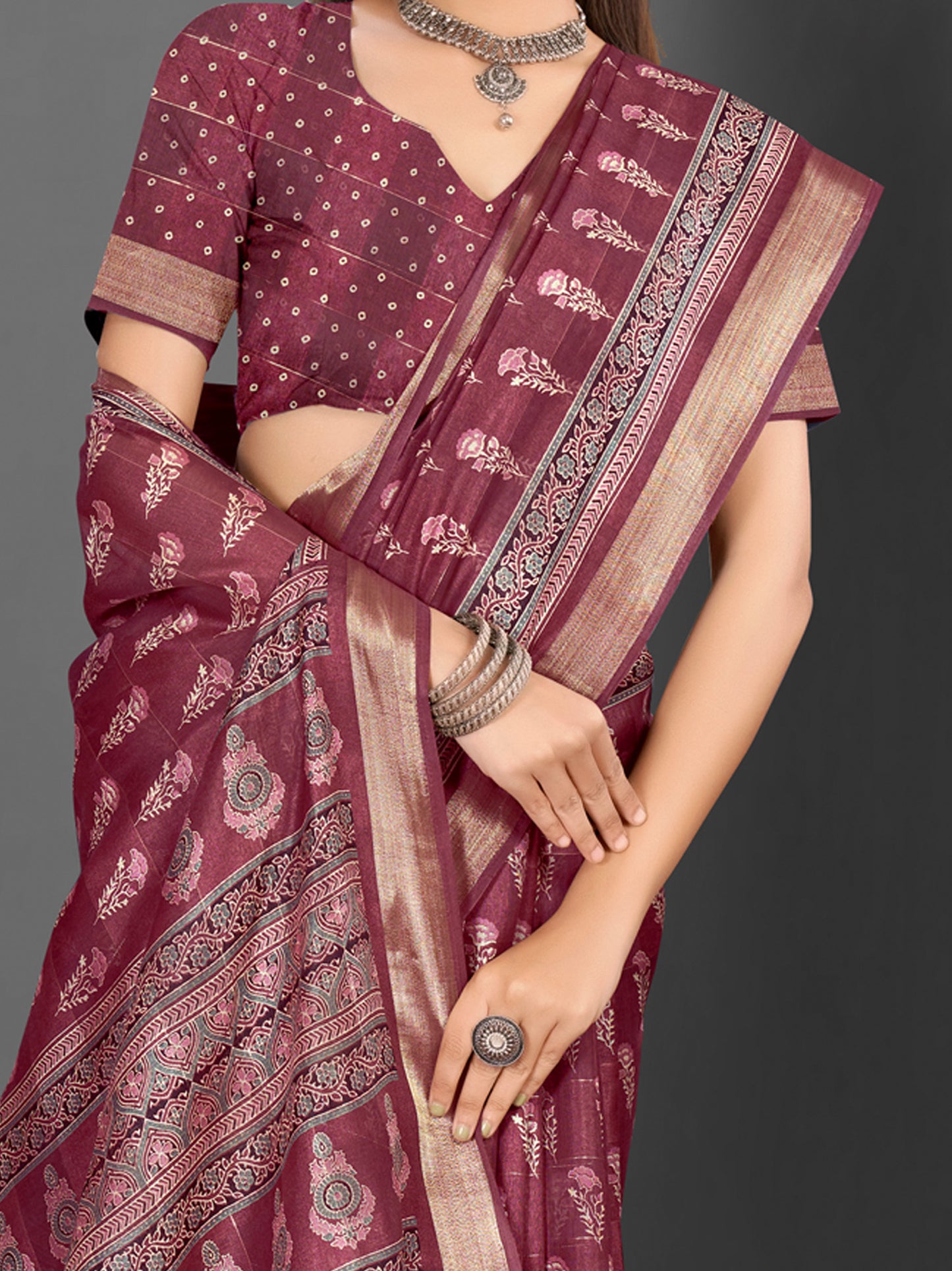 Women's Silk Blend Magenta Printed Designer Saree With Blouse Piece