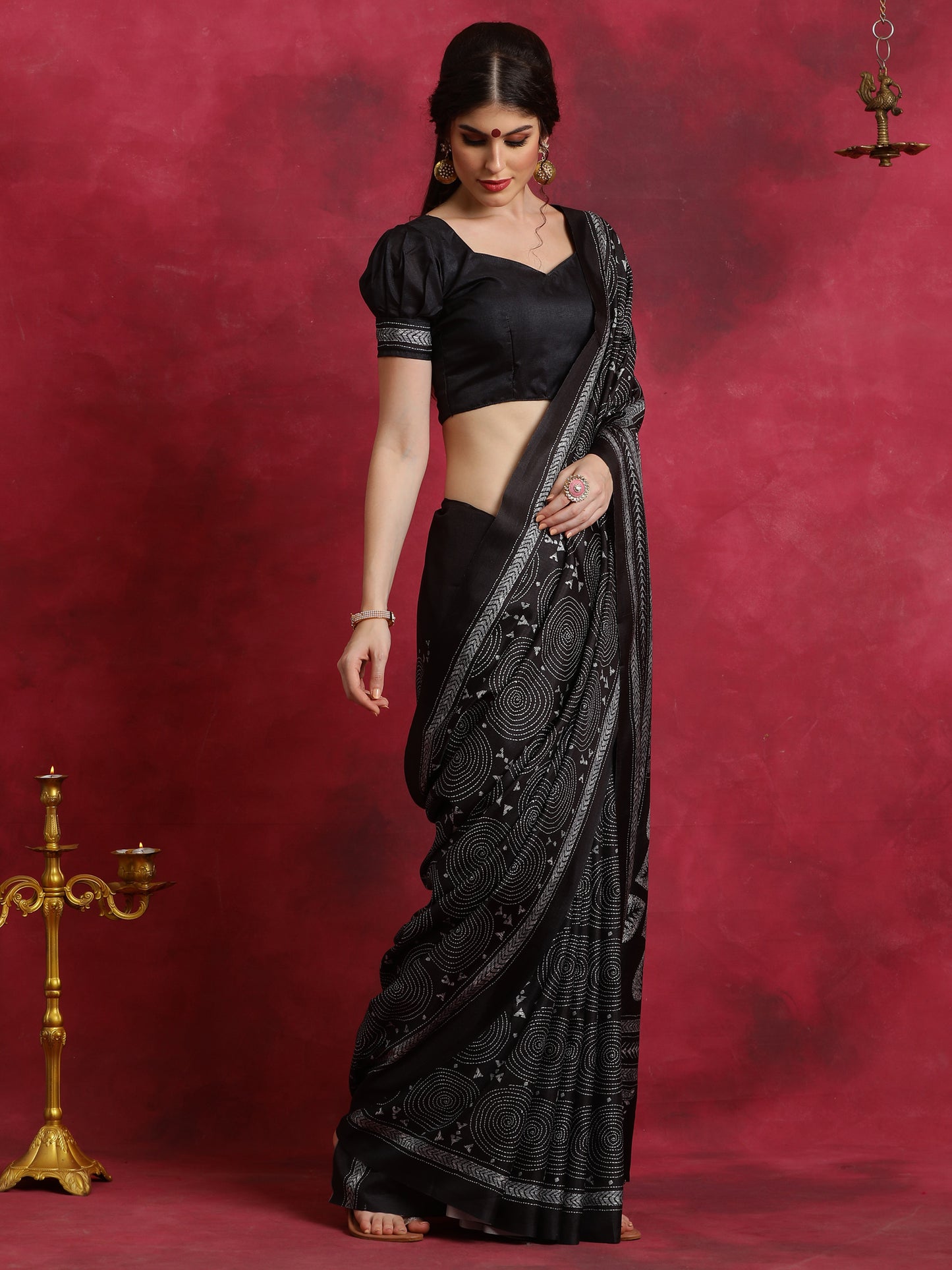 Women's Manipuri Silk Black Printed Designer Saree With Blouse Piece