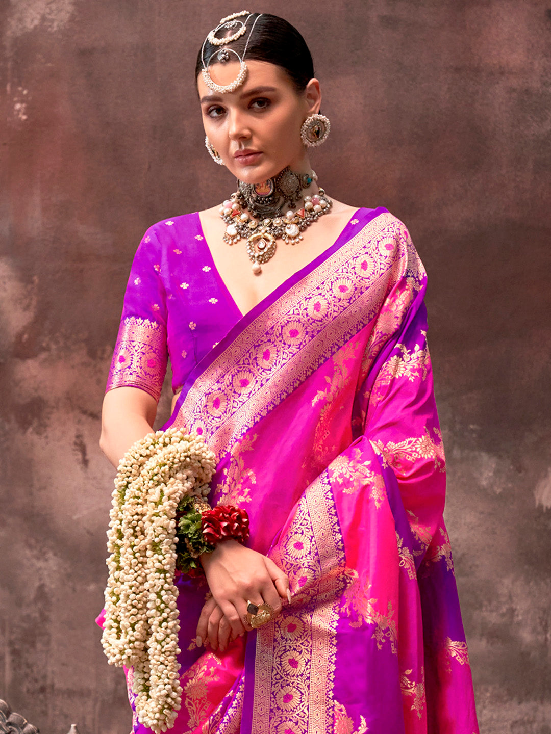 Women's Silk Blend Magenta Woven Design Designer Saree With Blouse Piece