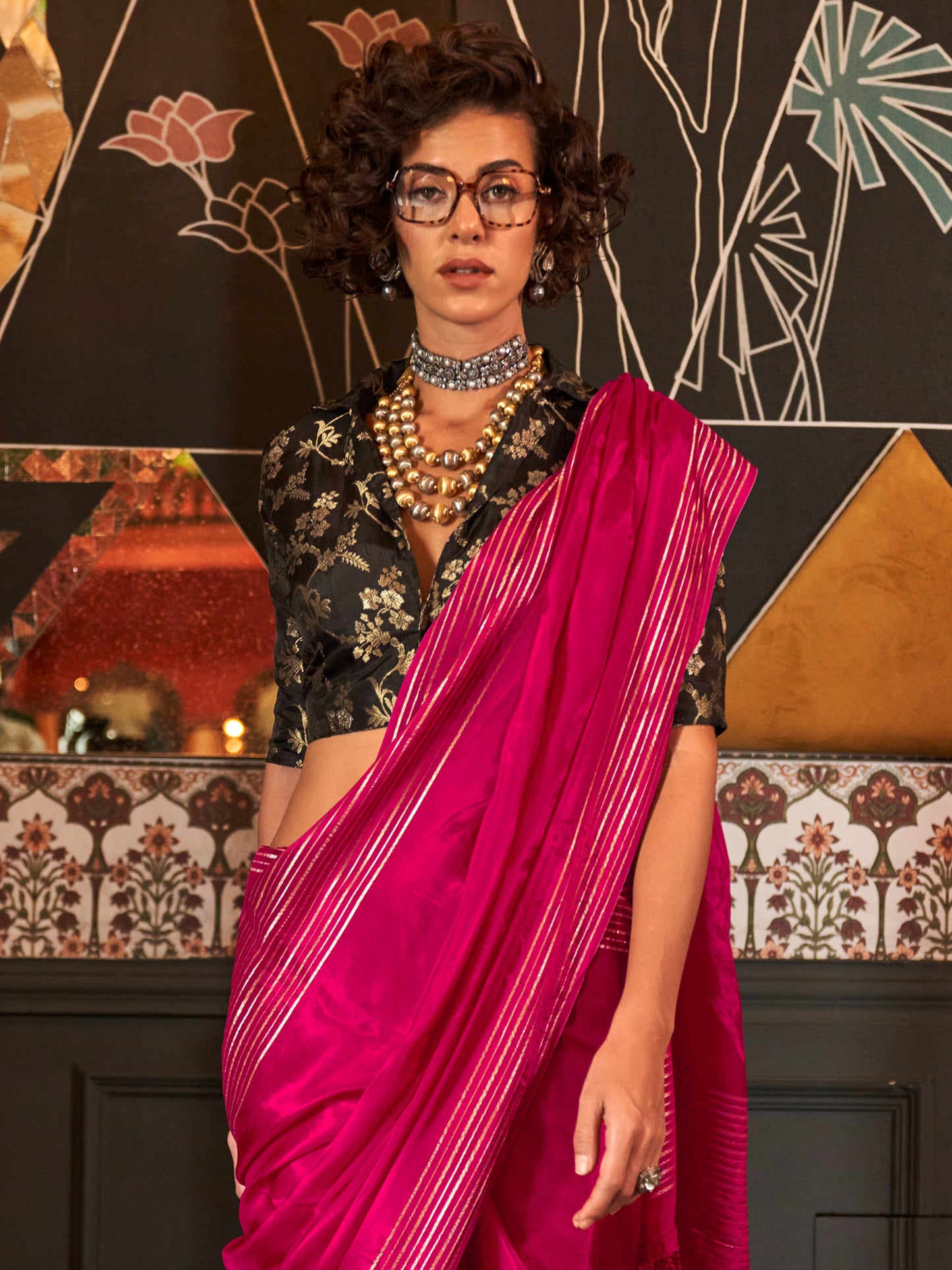 Women's Viscose Silk Pink Woven Design Designer Saree With Blouse Piece