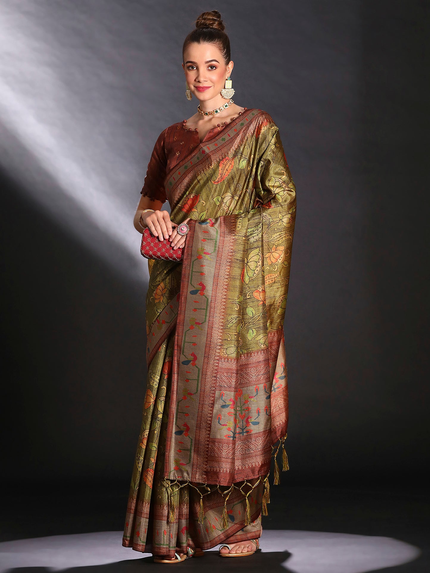 Women's Cotton Blend Olive Printed Designer Saree With Blouse Piece