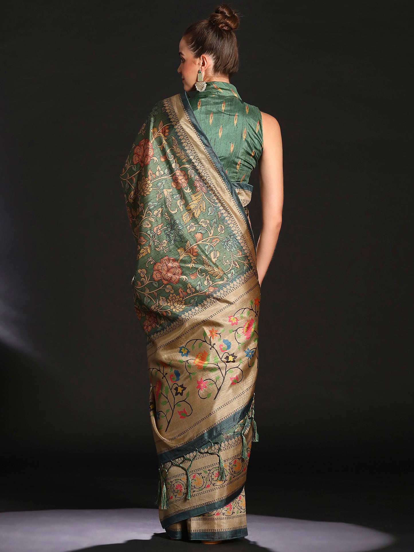 Women's Cotton Blend Sea Green Printed Designer Saree With Blouse Piece