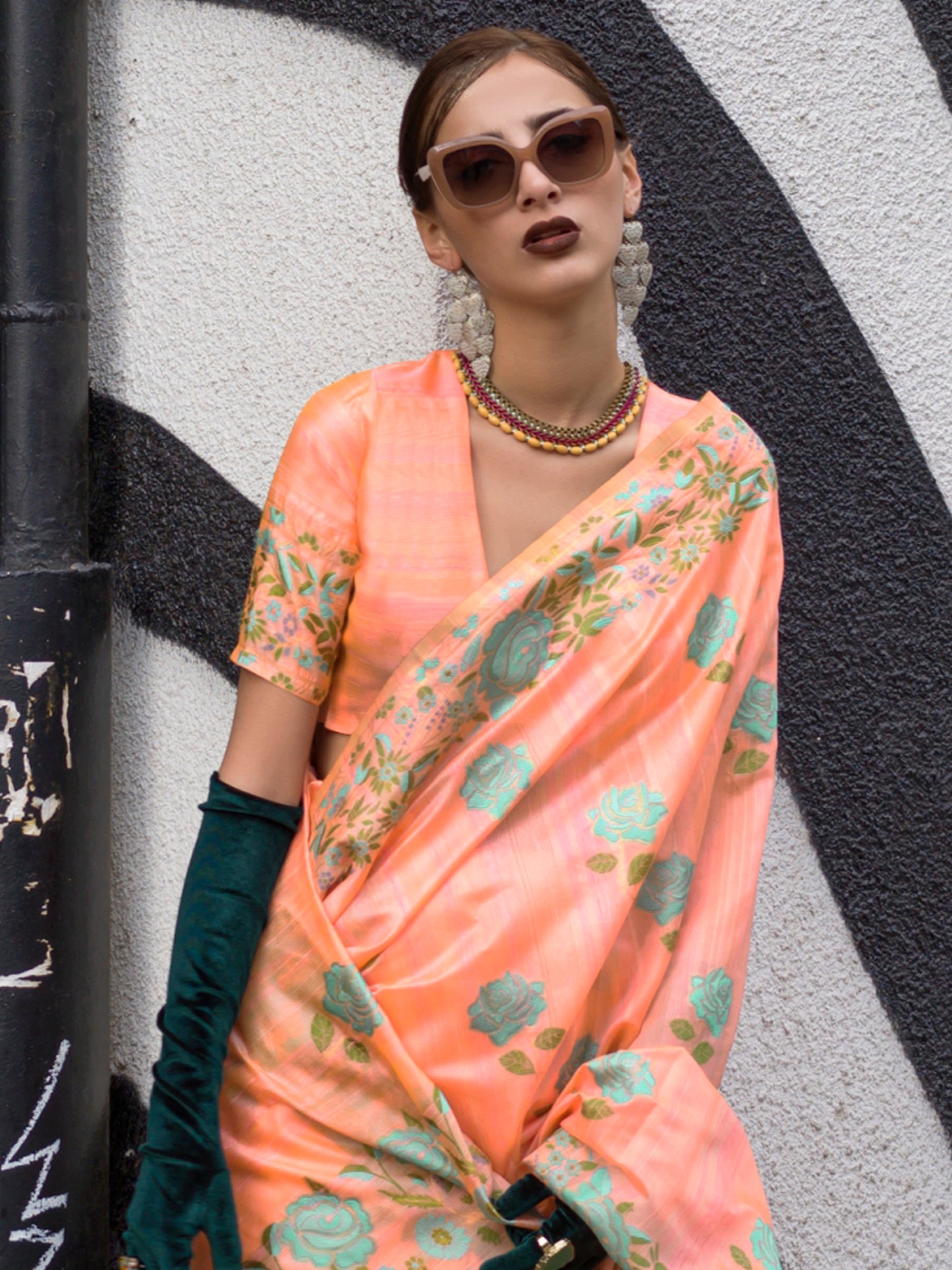 Women's Cotton Blend Peach Woven Design Designer Saree With Blouse Piece
