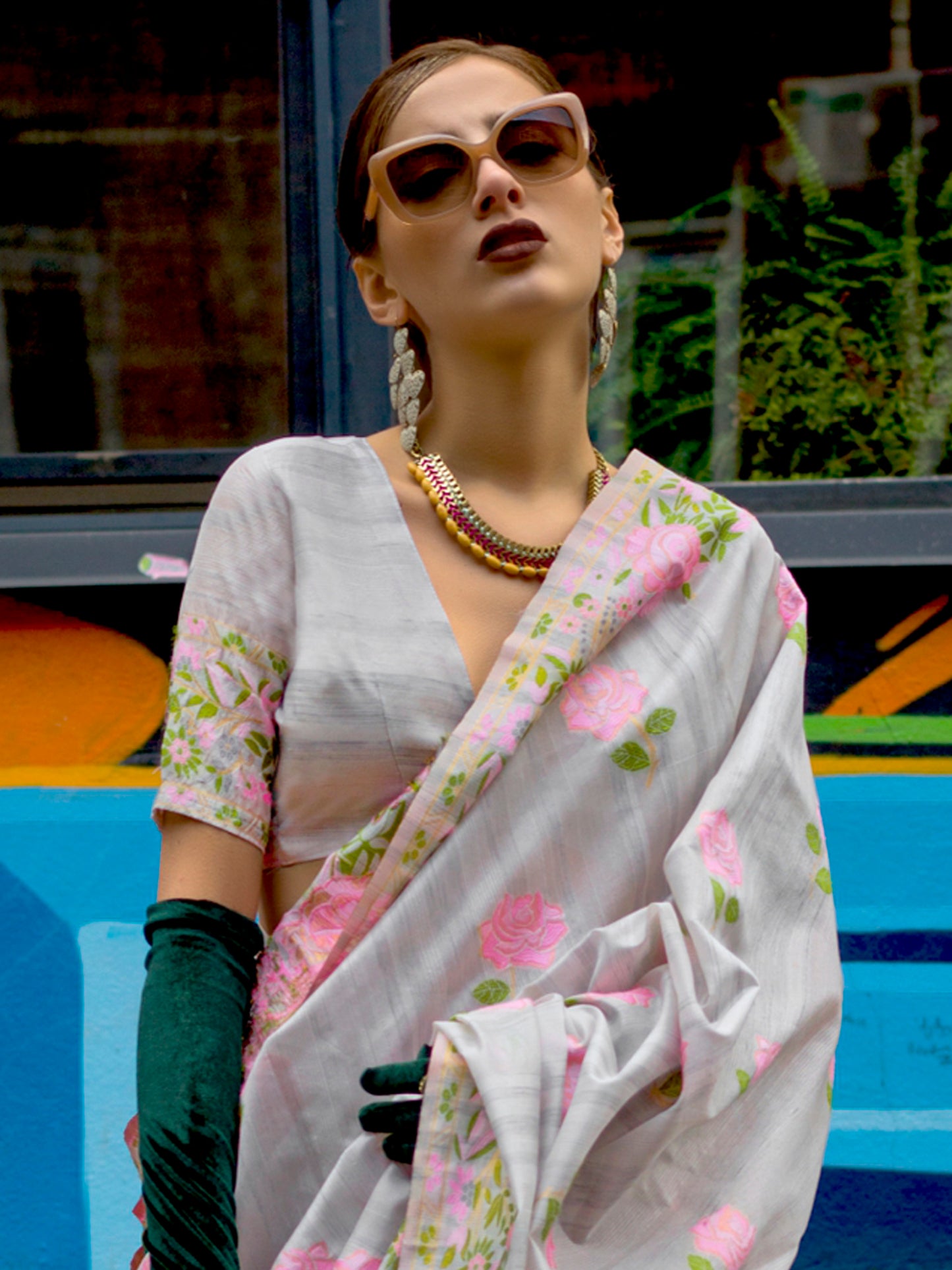 Women's Cotton Blend Grey Woven Design Designer Saree With Blouse Piece