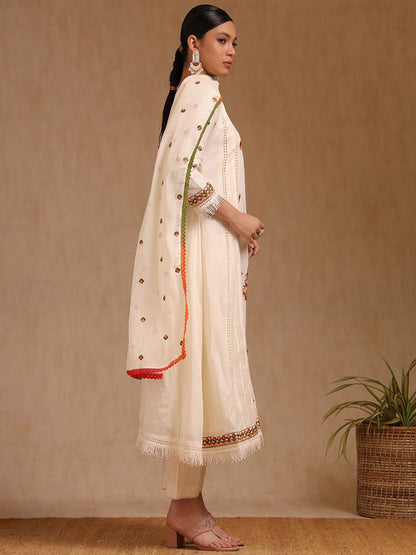 Dhiyona SO Women's Women Printed Regular Thread Work Kurta with Trousers & With Dupatta Kurta Sets