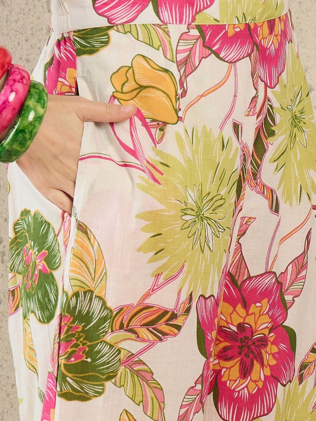 Women Floral Printed Regular Pure Cotton Kurta with Trousers