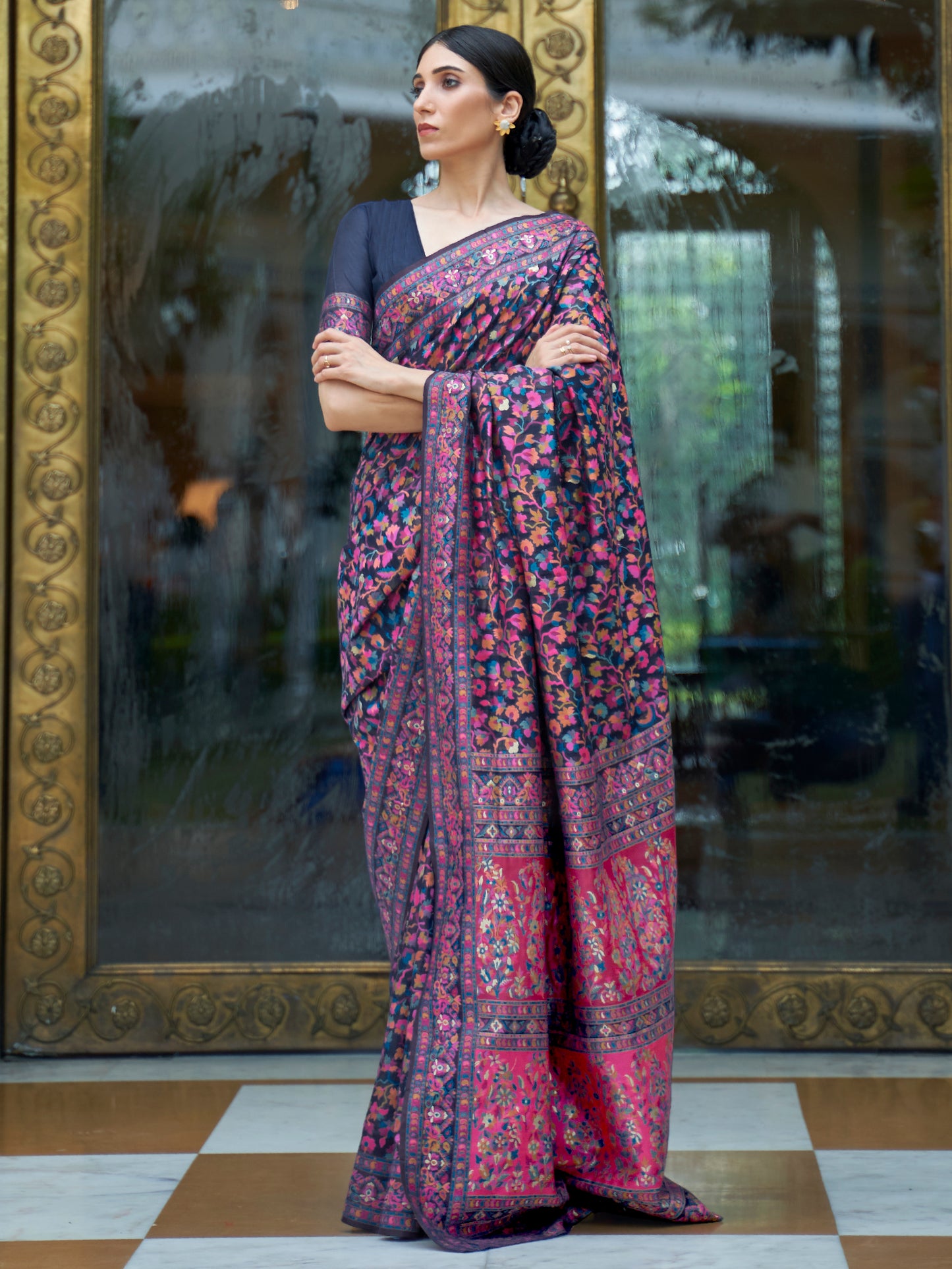 Women's Silk Blend Navy Blue Woven Design Celebrity Saree With Blouse Piece