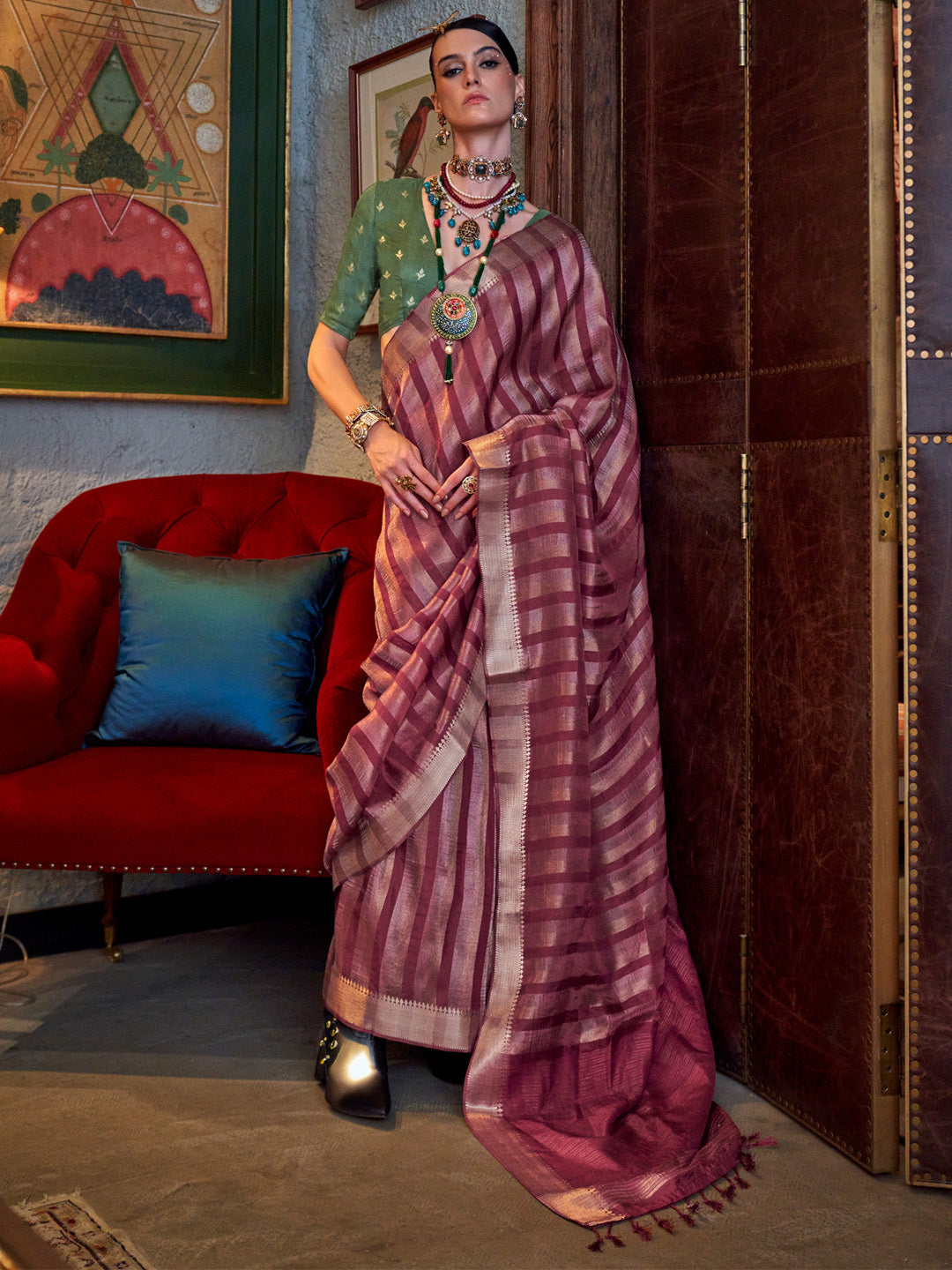 Women's Viscose Silk Green Woven Design Designer Saree With Blouse Piece