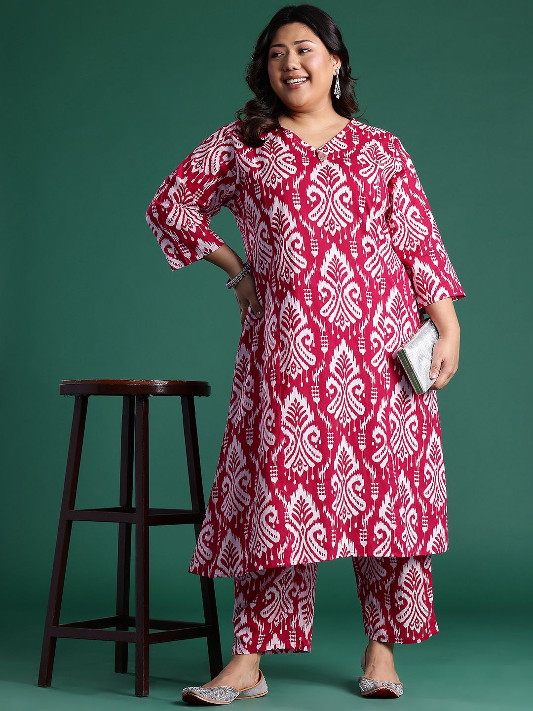 Ethnic Motifs Print Panelled Thread Work Kurta with Trousers