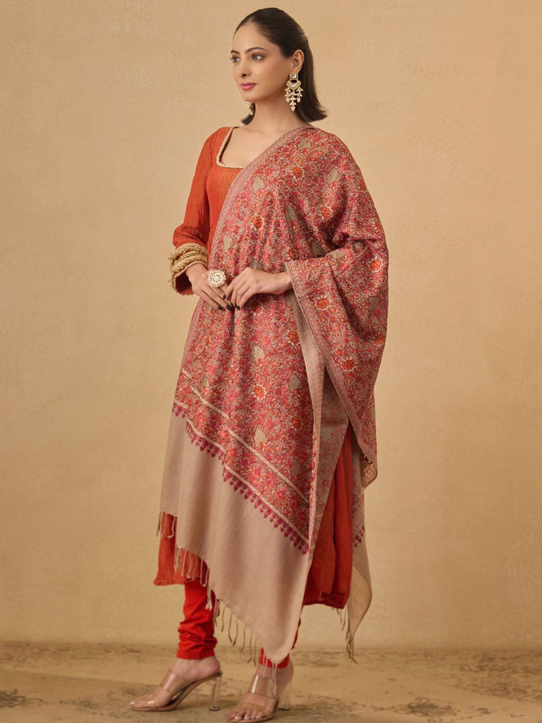 Dhiyona PA Floral Embroidered Woolen Shawl