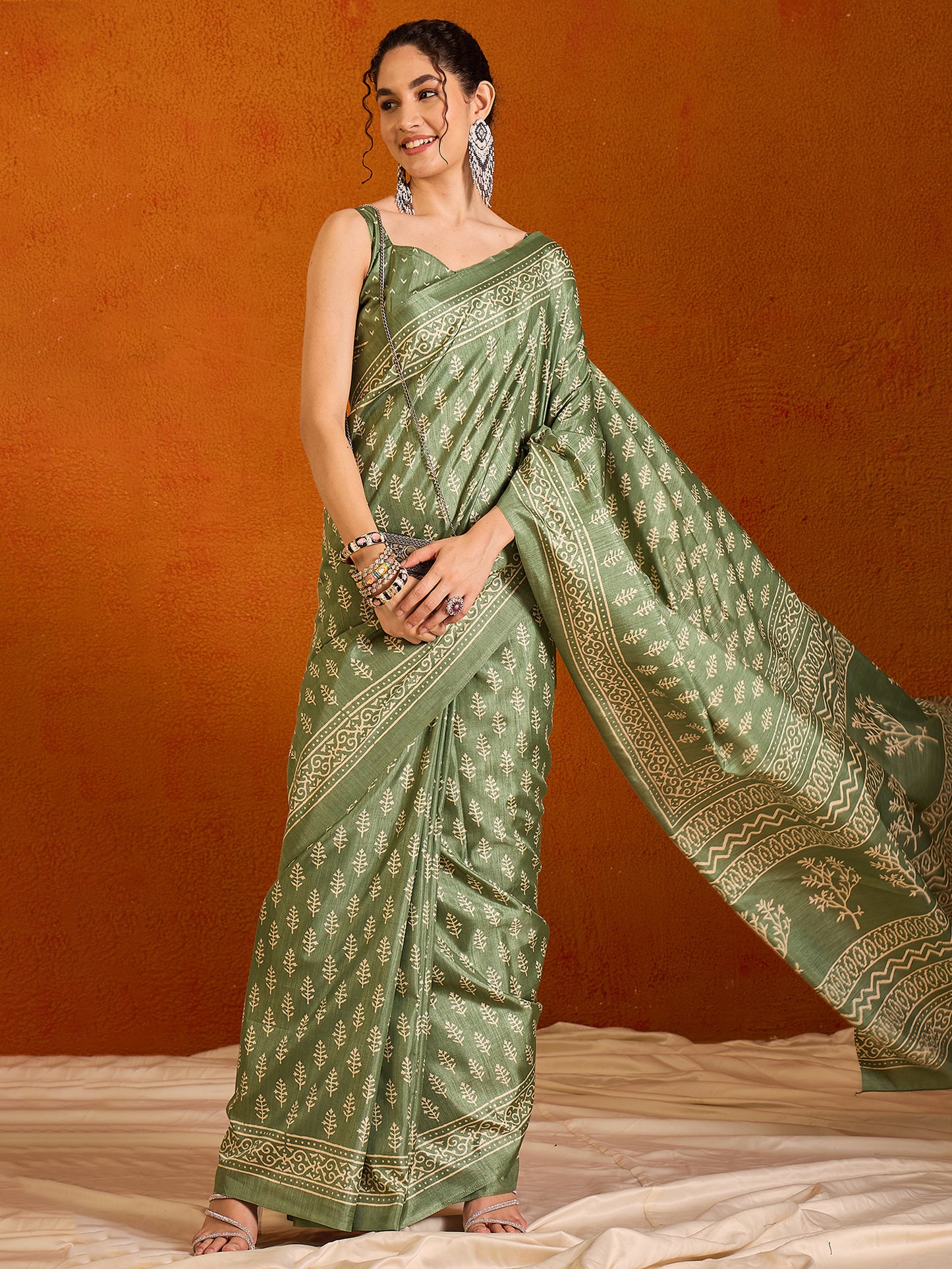 Women's Cotton Blend Olive Printed Designer Saree With Blouse Piece