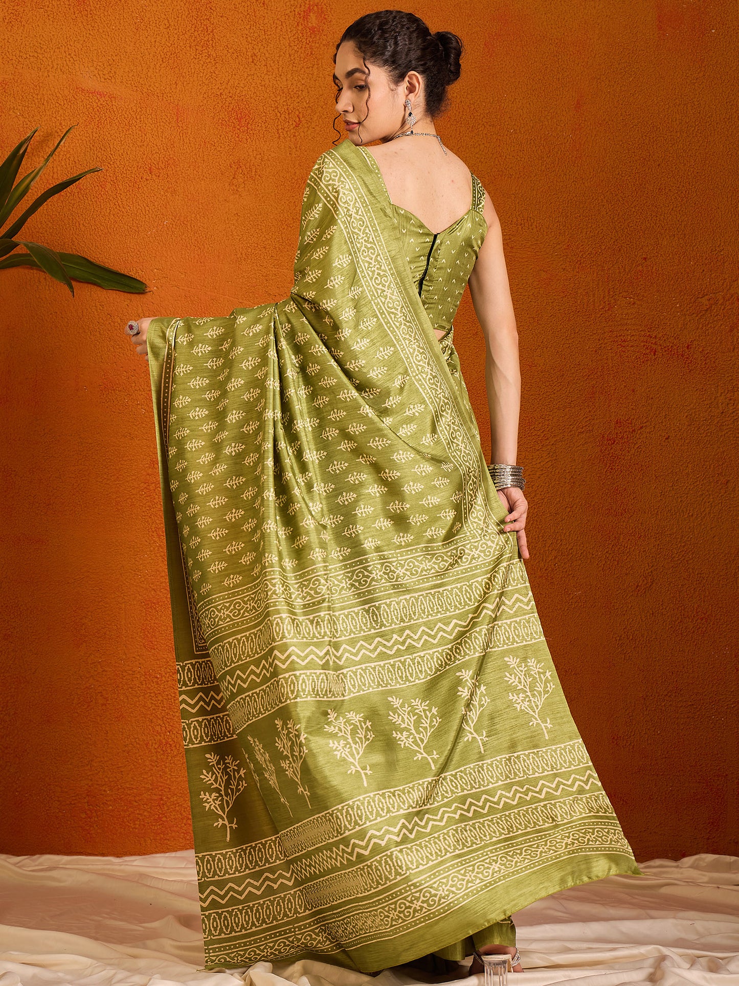 Women's Cotton Blend Light Green Printed Designer Saree With Blouse Piece