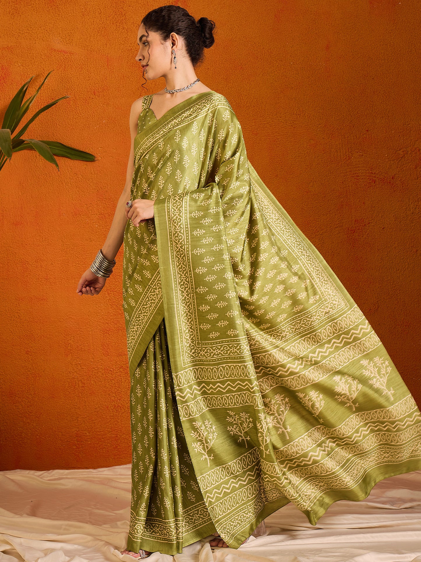 Women's Cotton Blend Light Green Printed Designer Saree With Blouse Piece