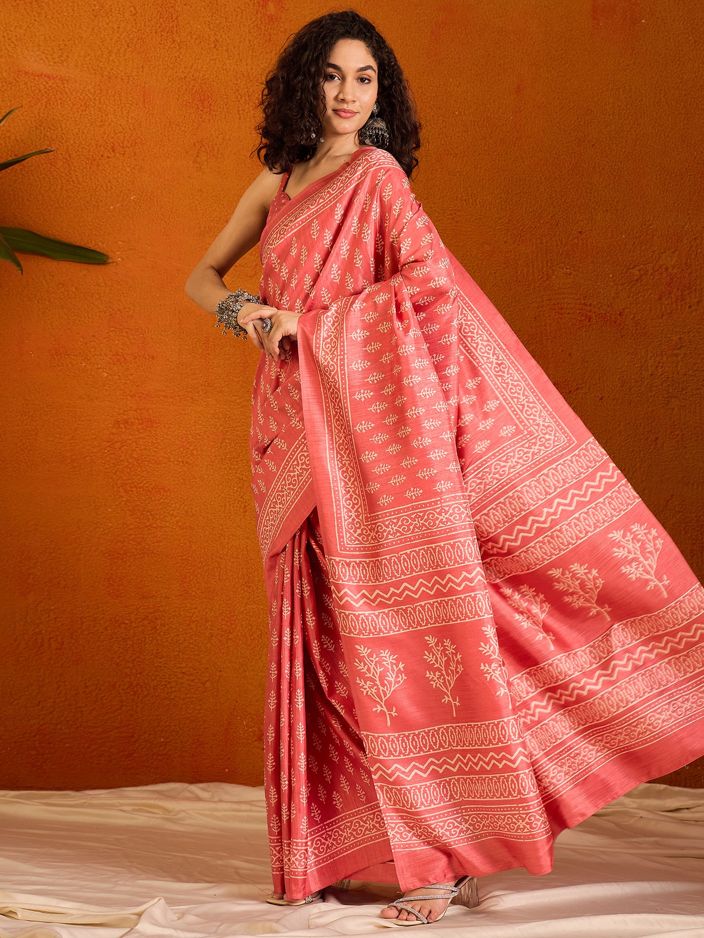 Women's Cotton Blend Pink Printed Designer Saree With Blouse Piece