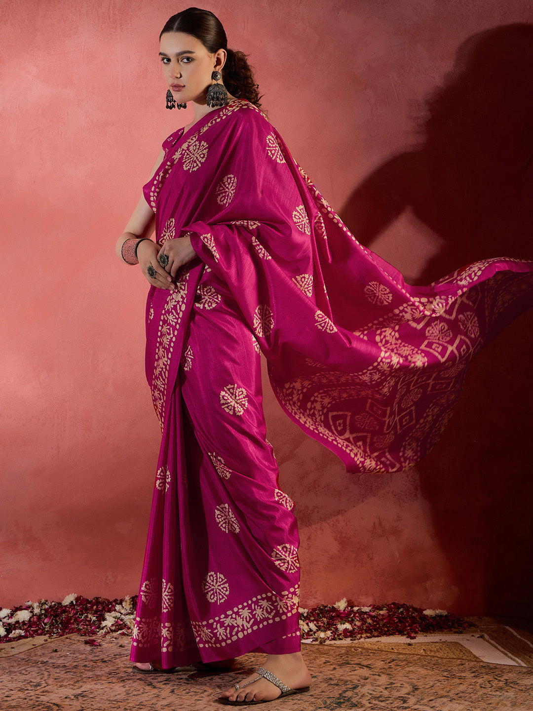 Women's Cotton Blend Pink Printed Designer Saree With Blouse Piece