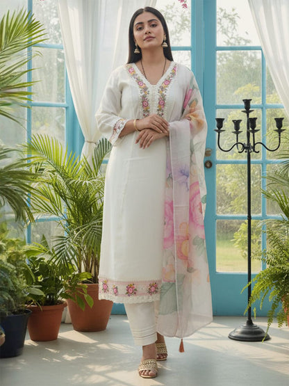 Women Floral Embroidered Thread Work Kurta with Trousers & Dupatta Kurta Sets