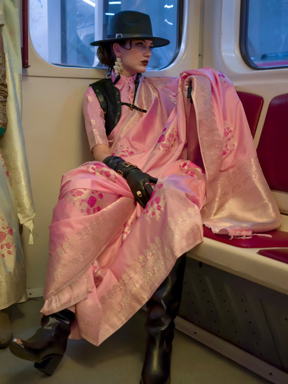 Women's Silk Blend Pink Woven Design Designer Saree With Blouse Piece