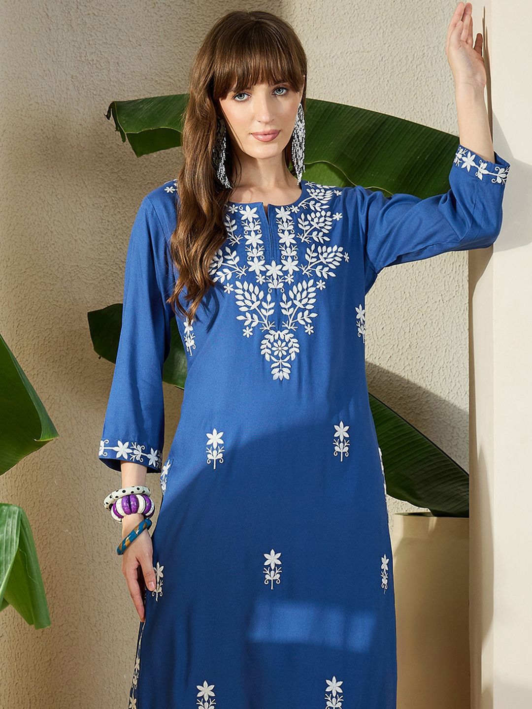 Dhiyona IE Embroidered Round Neck Tunic With Trousers