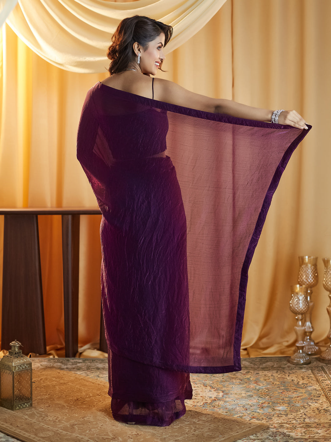Dhiyona KS Women's women magenta solid silk saree