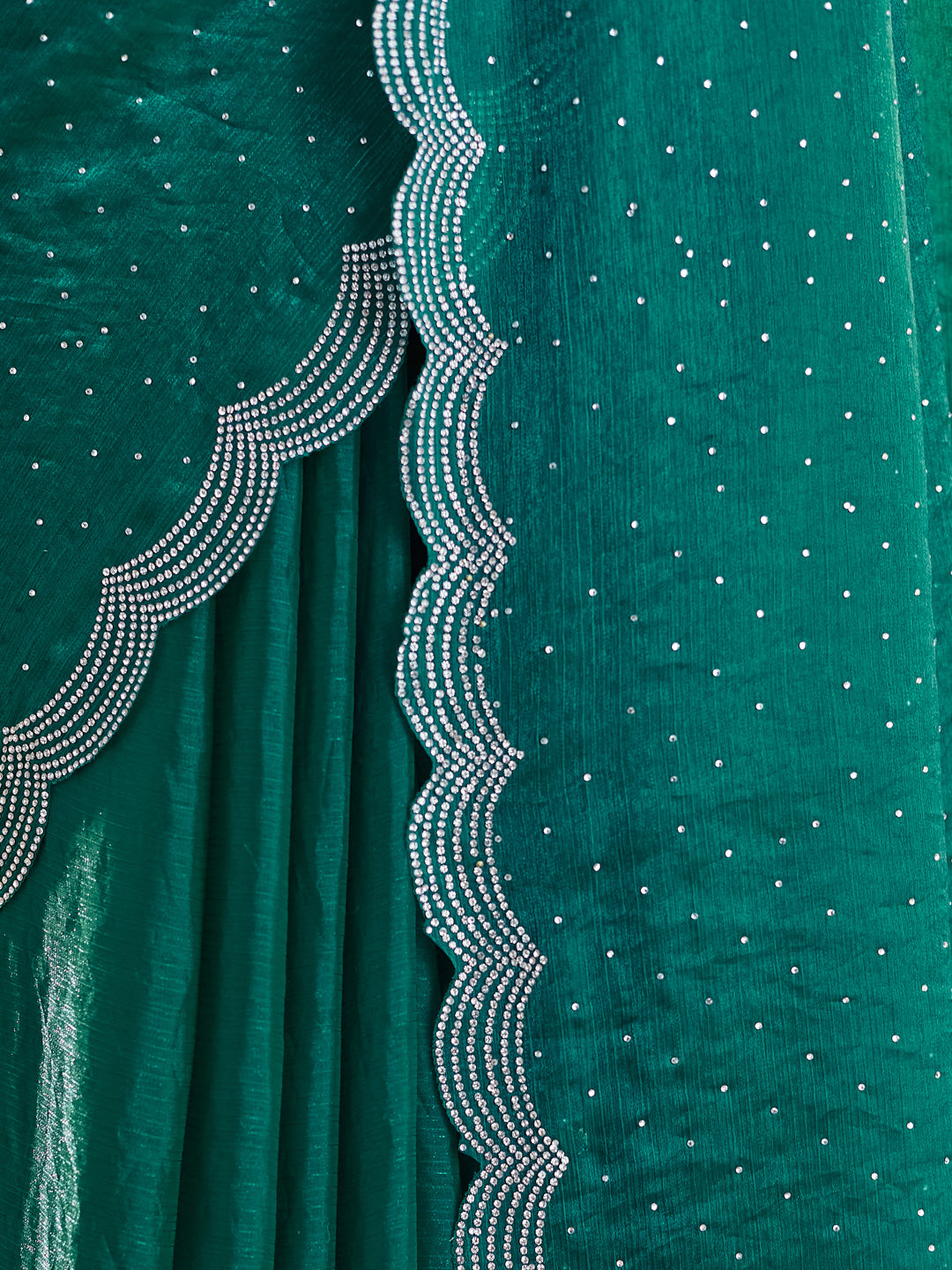 Dhiyona KS Women's Embellished Beads and Stones Pure Silk Saree