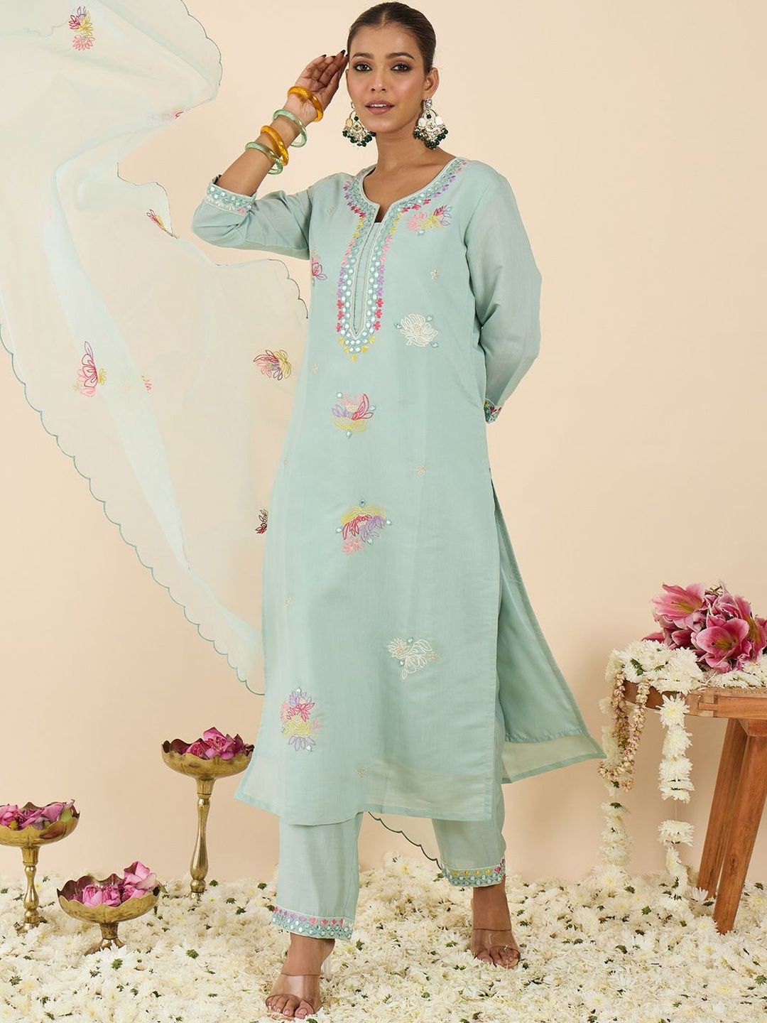 Dhiyona IE Women Floral Embroidered Regular Mirror Work Kurta with Trousers & With Dupatta