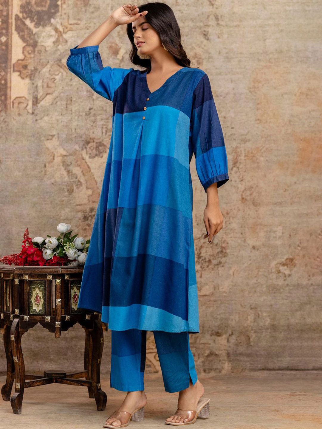 Colourblocked V-Neck A-Line Kurta With Trousers