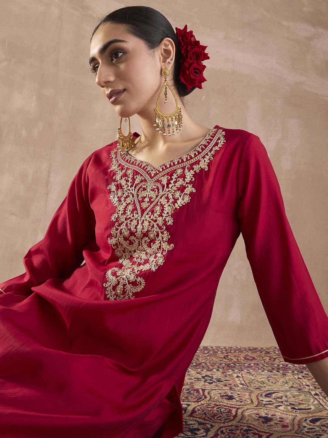 Dhiyona IE Embroidered Round Neck Tunic With Trousers